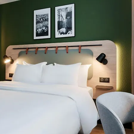 Hotel Campanile 3*
